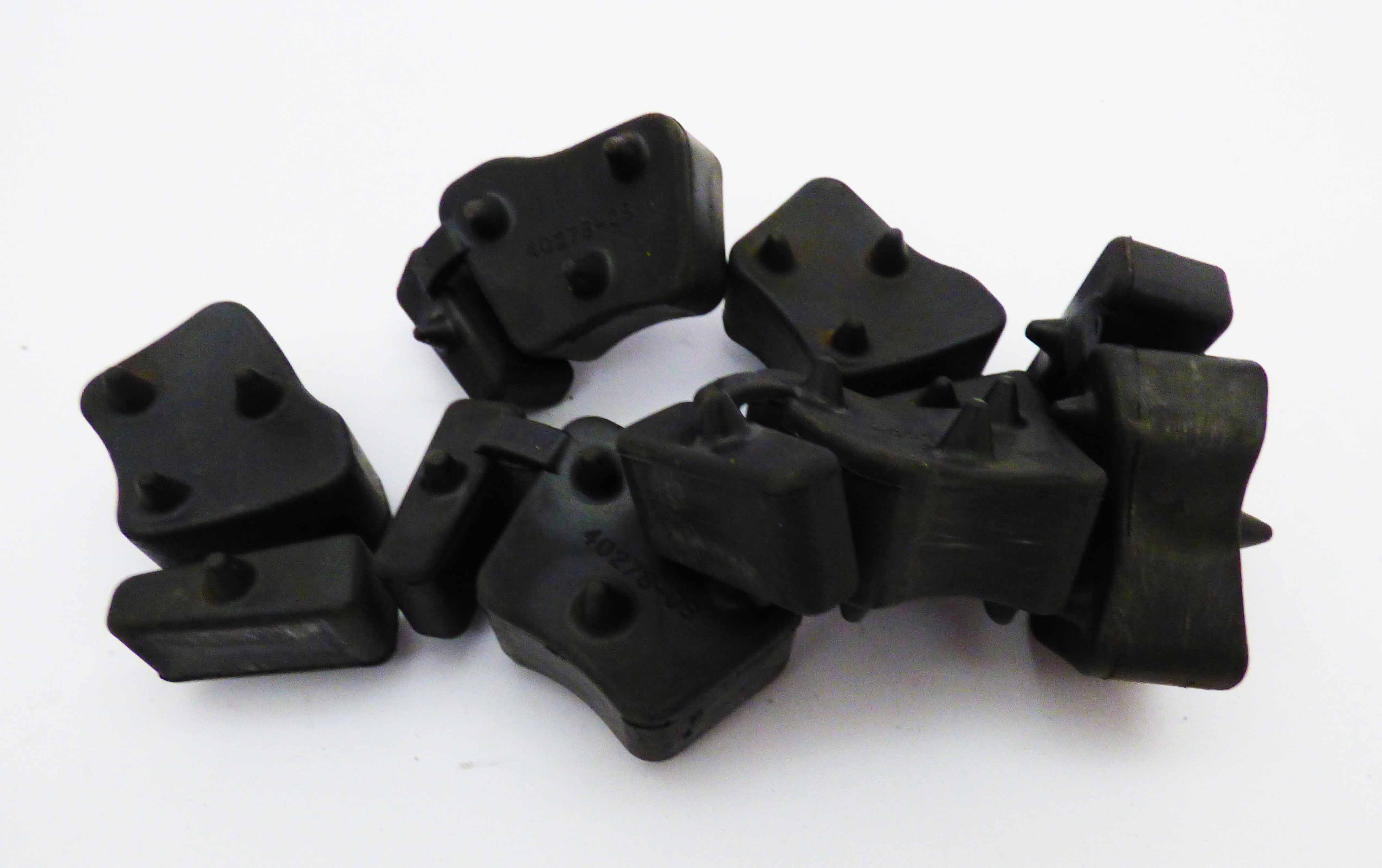 Isolator Set of 6