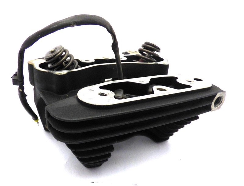 Cylinder Head Assembly Rear