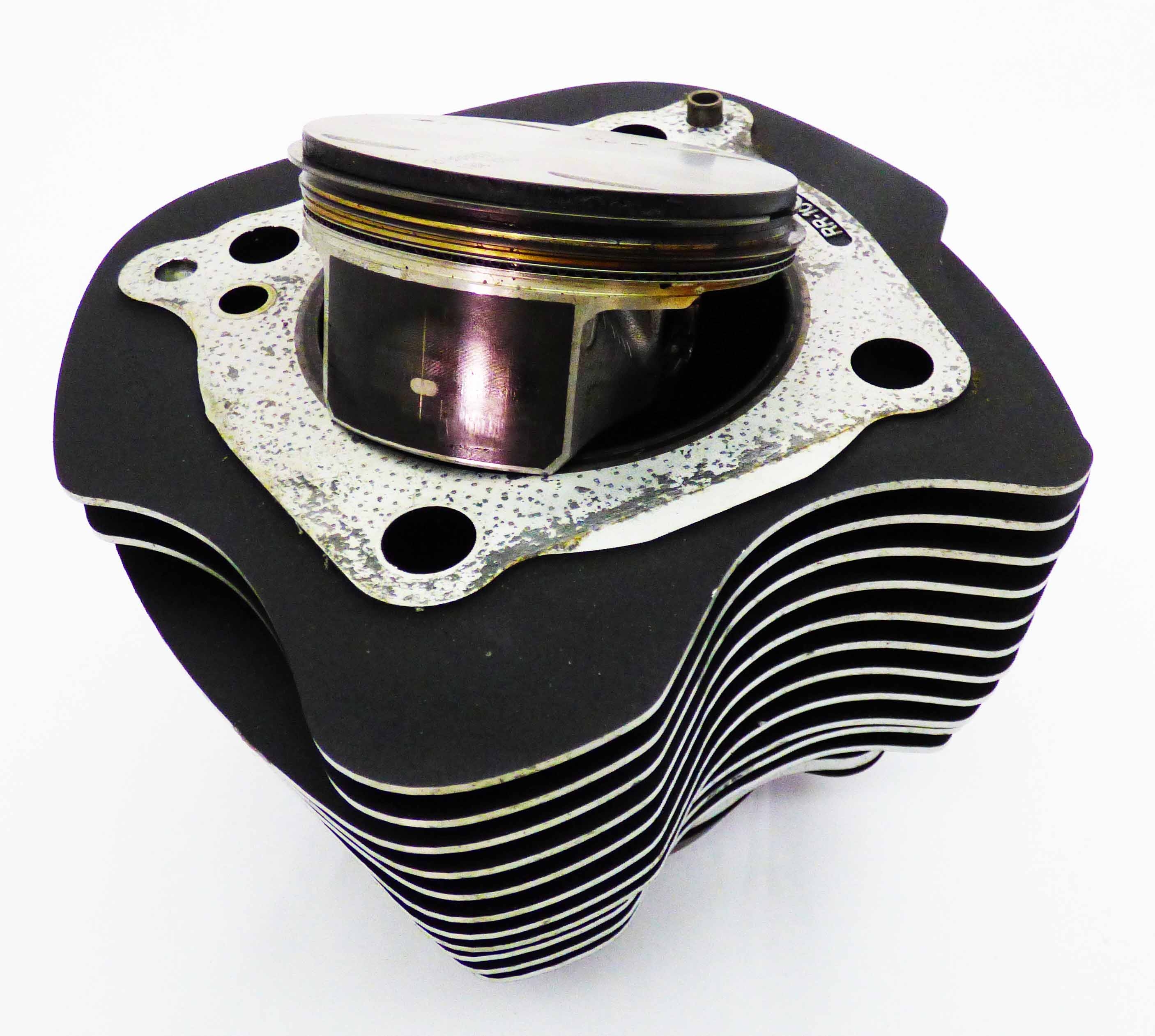Cylinder Rear with Piston 5 000 km done